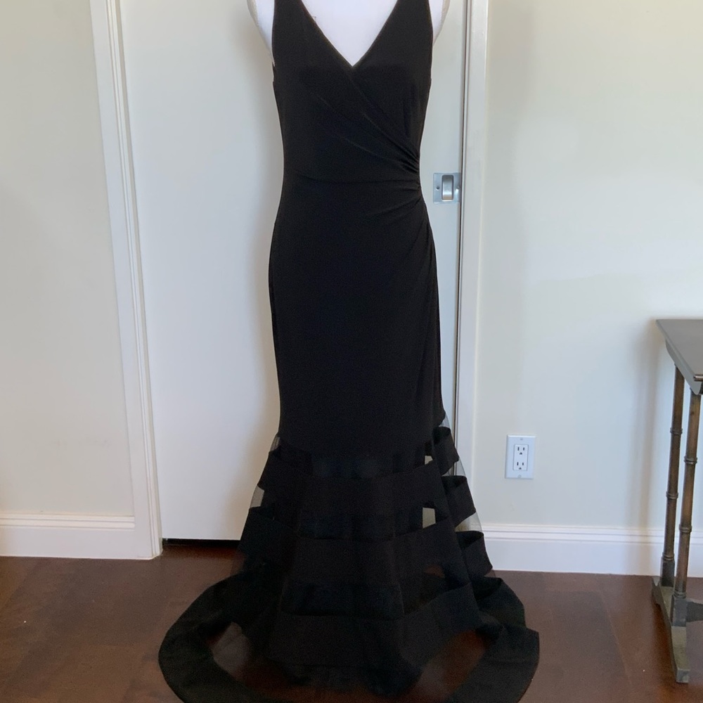 LAUREN ELEGANT EVENING GOWN